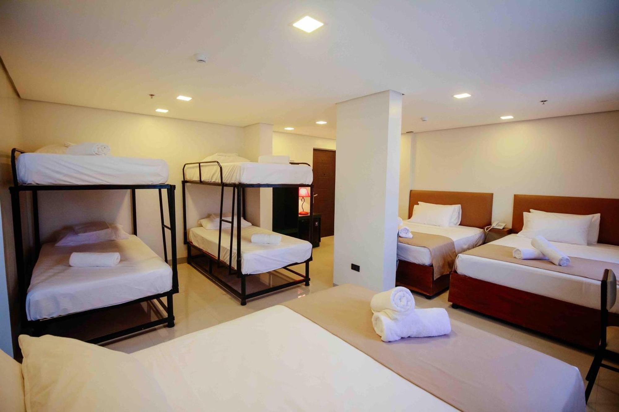 Belltower Csheli Suites Bantay - Vigan Luaran gambar