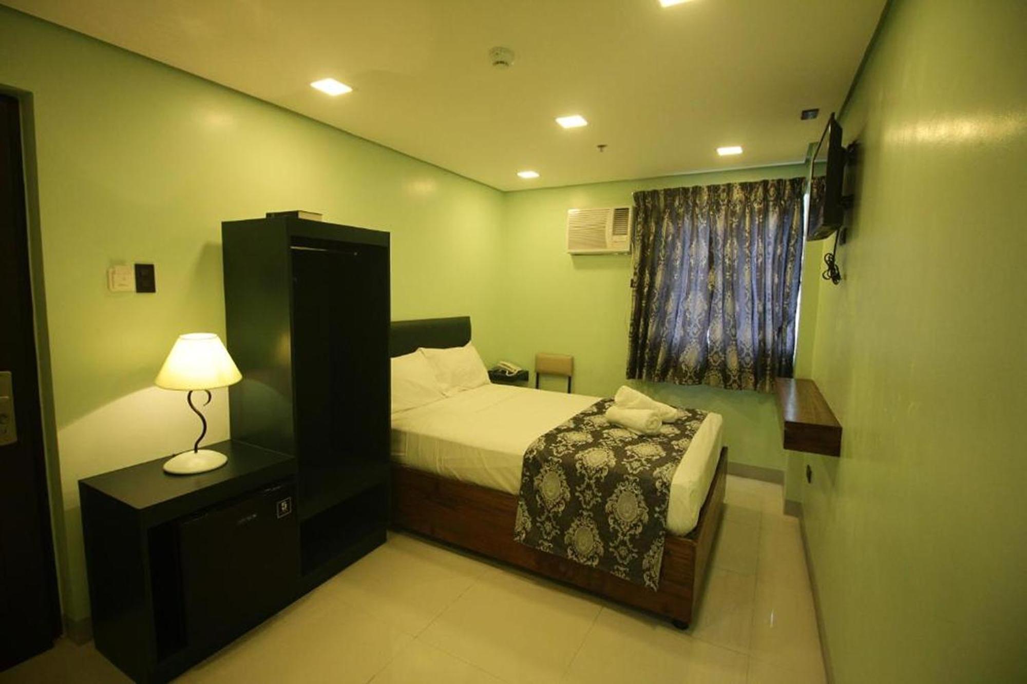 Belltower Csheli Suites Bantay - Vigan Luaran gambar
