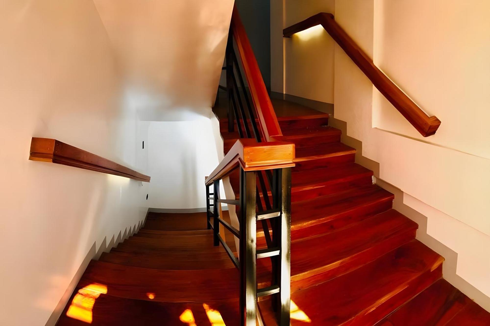 Belltower Csheli Suites Bantay - Vigan Luaran gambar